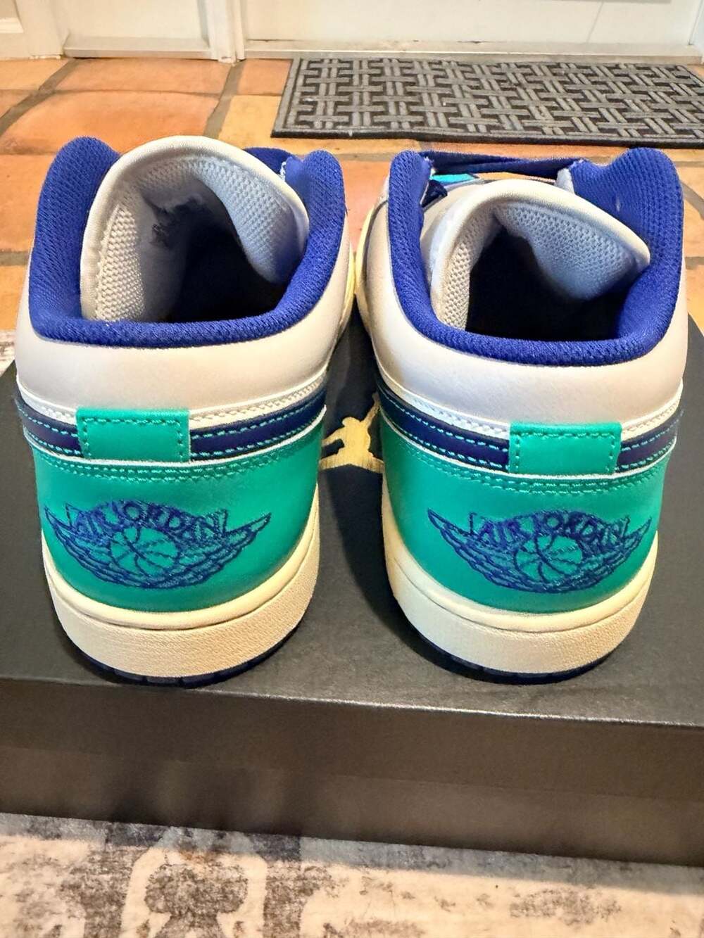 Air Jordan 1 Low 'Seahawks' - Green / Blue - Size 12 Men - Picture 5 of 9